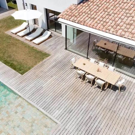 Superb - Pool - Hauts De Vaugrenier
